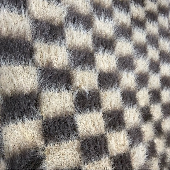 ASTR The Label Faux Fur Check Cardigan in Tan & Brown Checked Size Medium - Picture 6 of 12